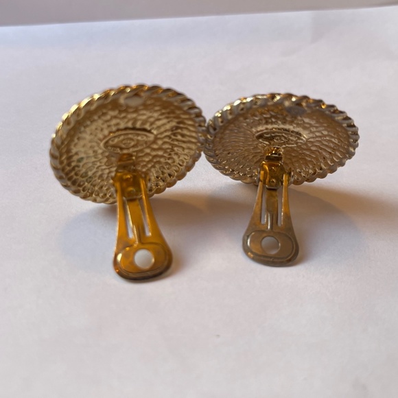 Chanel cc rhinestone earrings - Gem Auth Vintage 1990s Chanel CC Rhinestone Clip Earrings